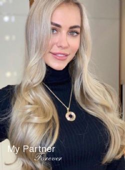 Dating Service to Meet Beautiful Russian Lady Darya from St. Petersburg, Russia
