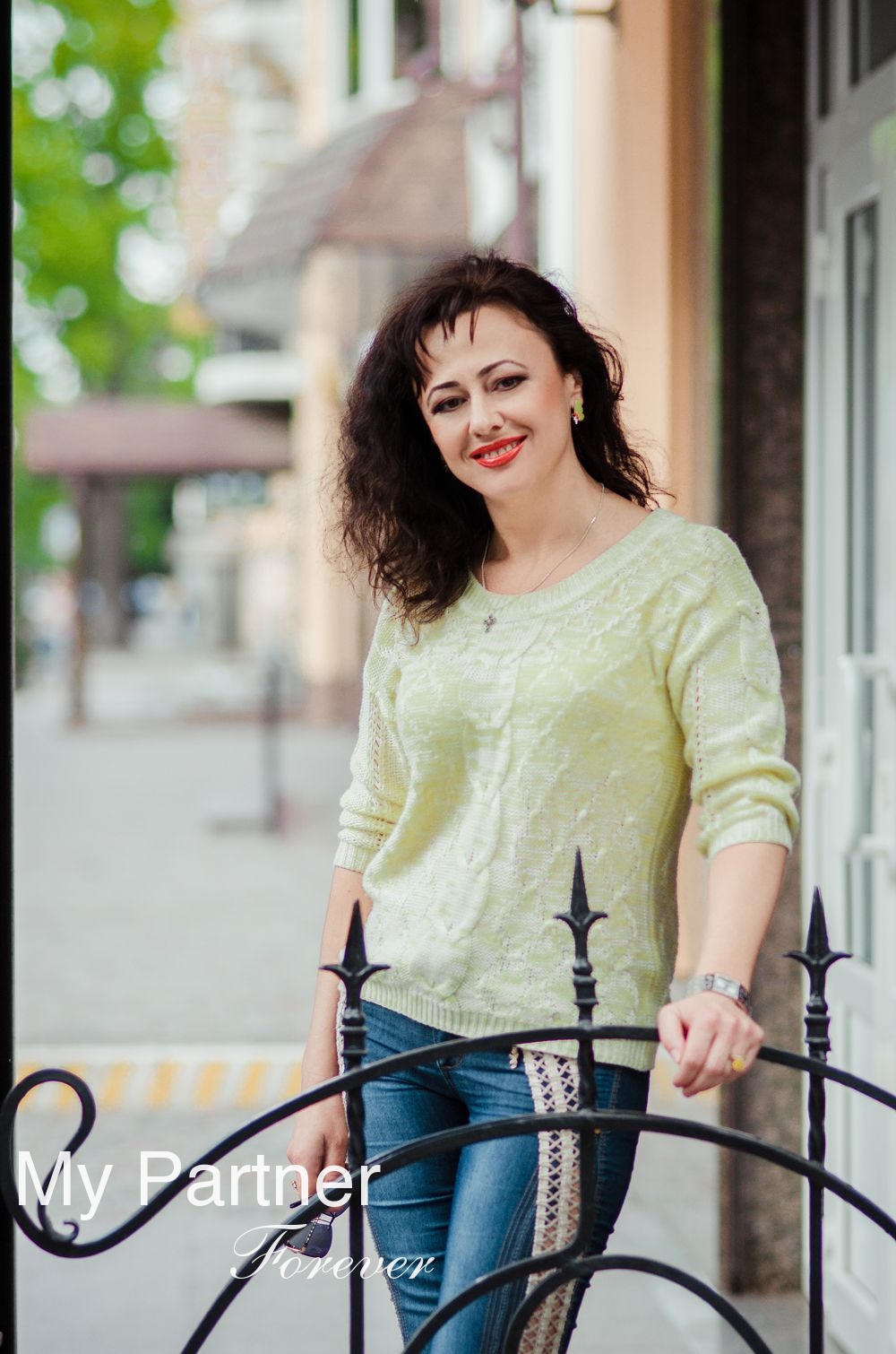 Dating Site to Meet Stunning Ukrainian Woman Vita from Poltava, Ukraine