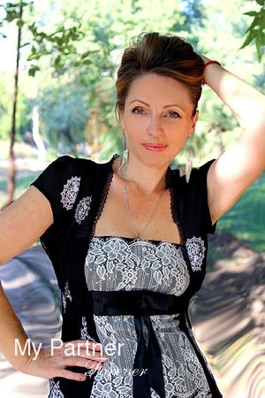 Dating with Charming Ukrainian Woman Lyubov from Zaporozhye, Ukraine