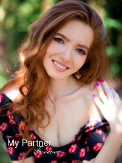 Dating Site to Meet Sexy Ukrainian Woman Yuliya from Krivoj Rog, Ukraine