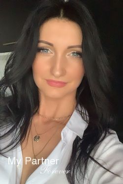 Dating with Gorgeous Belarusian Lady Irina from Grodno, Belarus