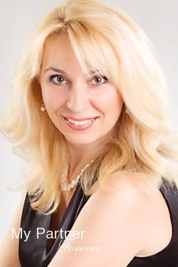 Dating with Sexy Ukrainian Woman Irina from Kharkov, Ukraine