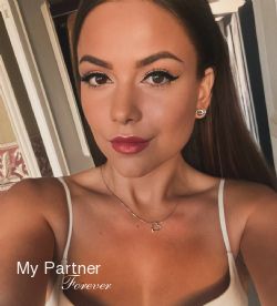 Datingsite to Meet Gorgeous Russian Lady Elizaveta from St. Petersburg, Russia