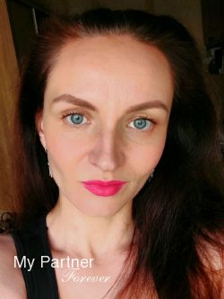 Datingsite to Meet Gorgeous Ukrainian Lady Marina from Kiev, Ukraine