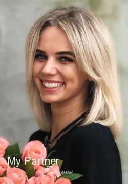Datingsite to Meet Single Ukrainian Girl Irina from Kiev, Ukraine