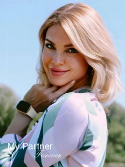 Meet Beautiful Ukrainian Lady Anzhela from Lutsk, Ukraine