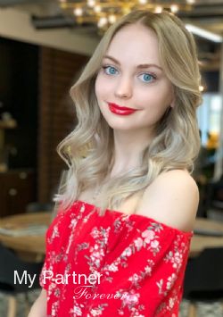 Pretty Ukrainian Bride Anna from Kiev, Ukraine