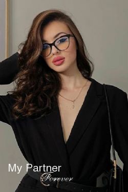 Ukrainian Girl Seeking Men - Alina from Nikolaev, Ukraine