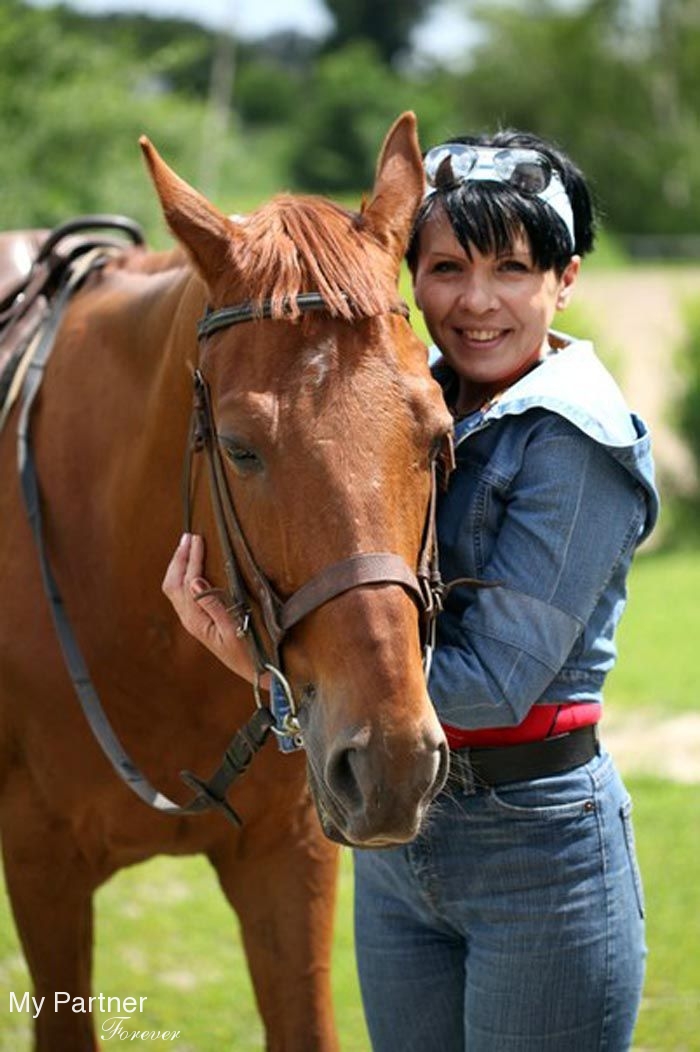 Dating Service to Meet Charming Ukrainian Girl Oksana from Cherkasy, Ukraine