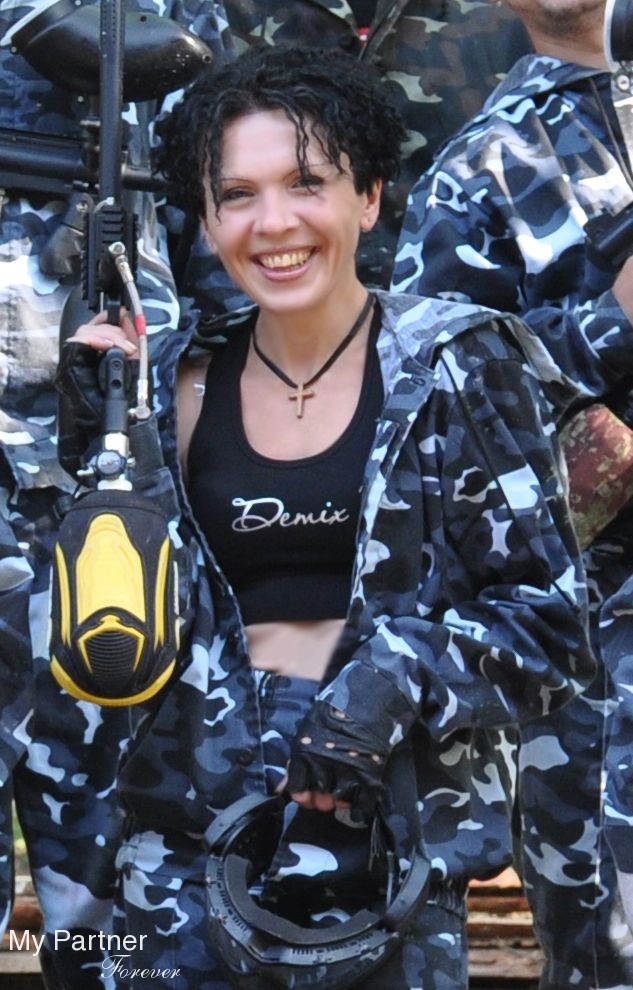 Dating Service to Meet Pretty Ukrainian Girl Oksana from Cherkasy, Ukraine