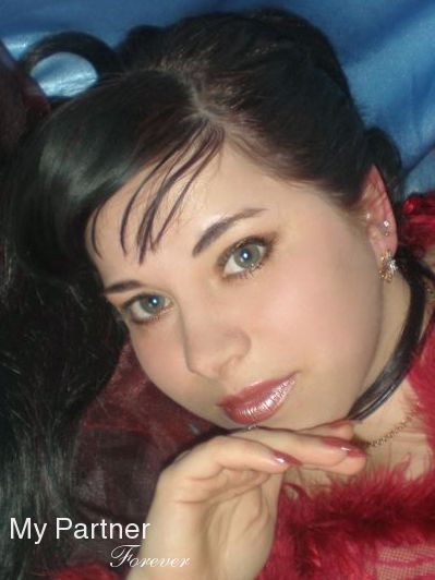Dating Site to Meet Pretty Ukrainian Woman Nataliya from Kherson, Ukraine