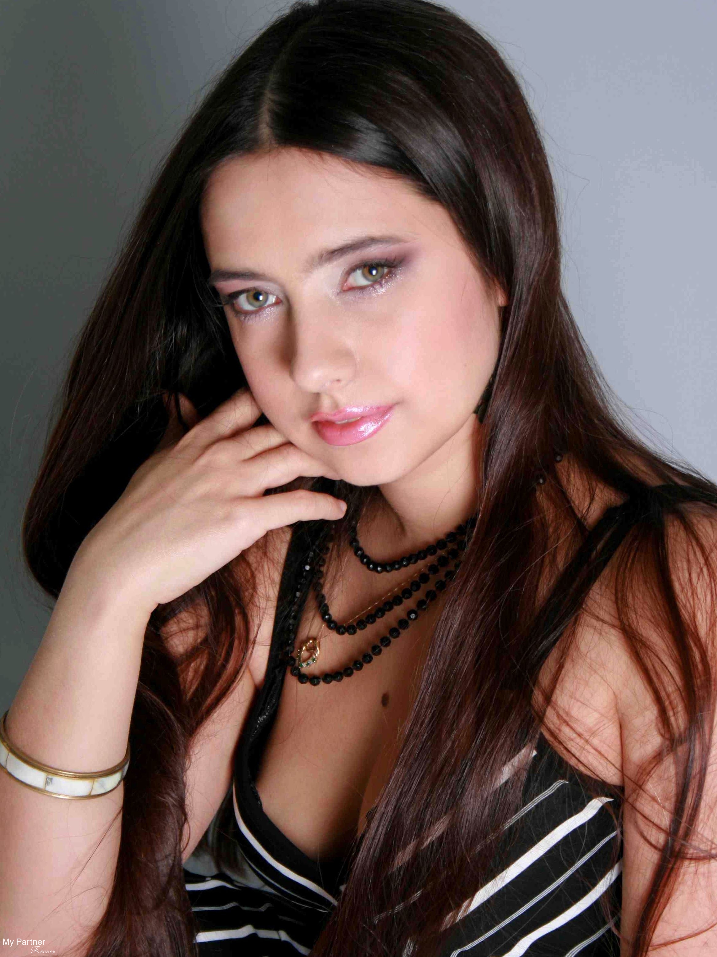 Dating with Gorgeous Ukrainian Girl Ekaterina from Poltava, Ukraine