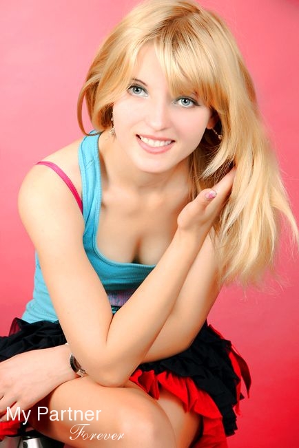 Dating with Gorgeous Ukrainian Girl Olga from Sumy, Ukraine