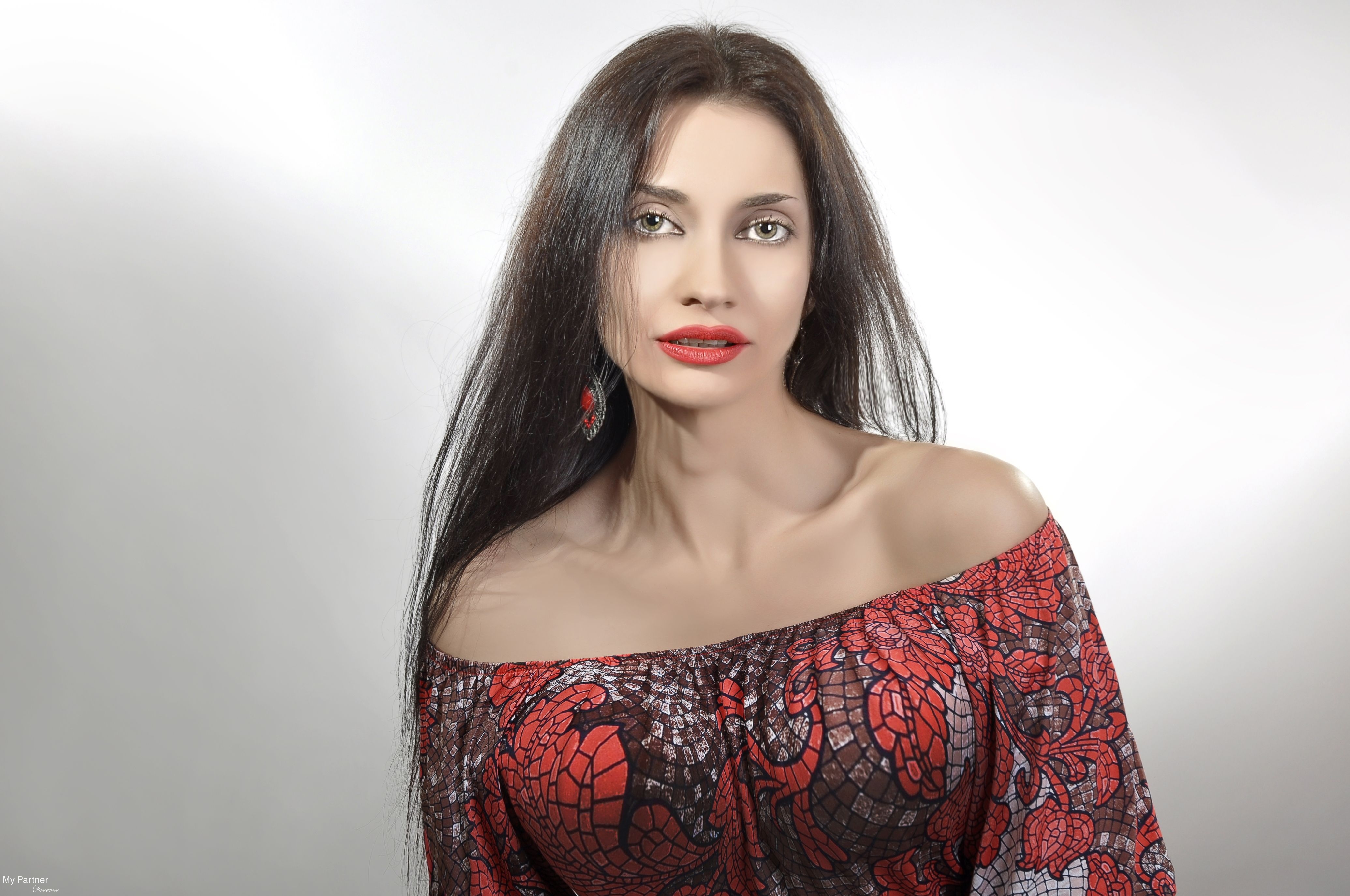 Dating with Gorgeous Ukrainian Woman Tatiyana from Kiev, Ukraine