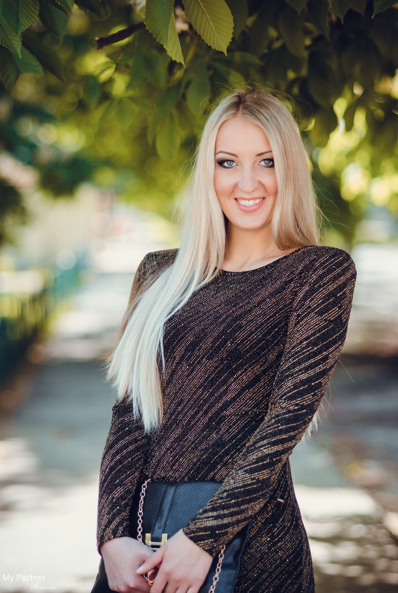 Dating with Pretty Ukrainian Girl Yuliya from Poltava, Ukraine