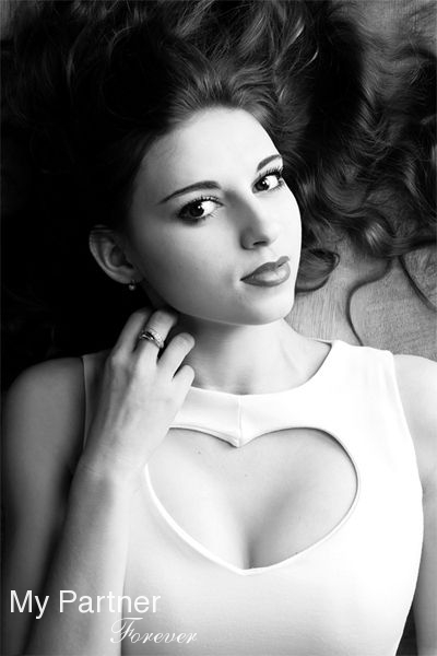 Datingsite to Meet Charming Ukrainian Girl Alina from Sumy, Ukraine
