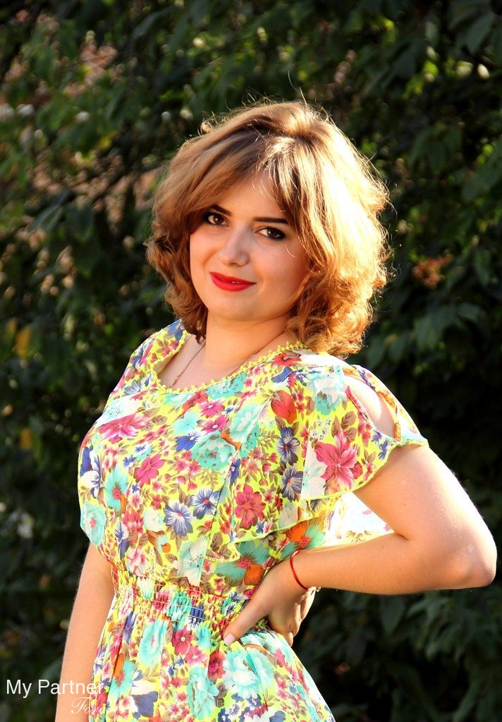 Datingsite to Meet Gorgeous Ukrainian Girl Oksana from Vinnitsa, Ukraine