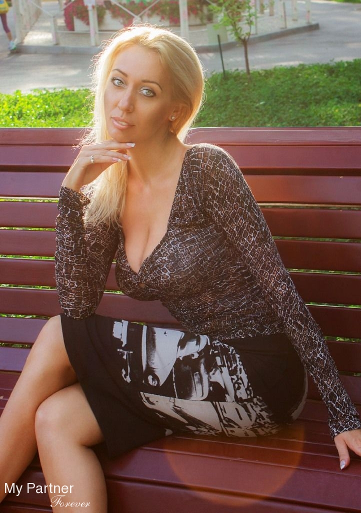 Marriage Agency Service to Meet Alina from Kharkov, Ukraine