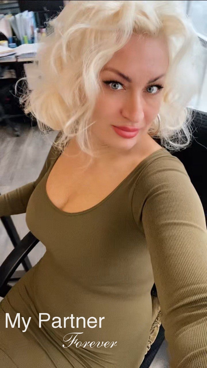 Beautiful Ukrainian Bride Anzhela from Odessa, Ukraine