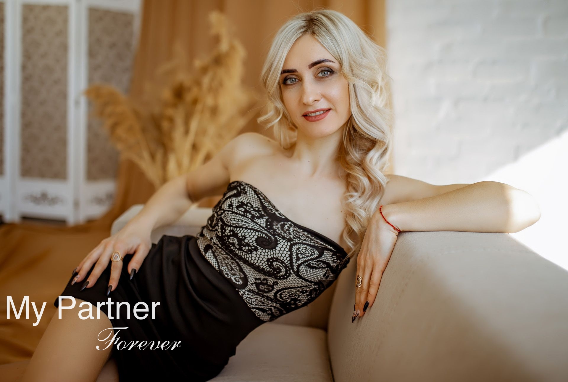 Dating Service to Meet Beautiful Ukrainian Woman Alena from Zaporozhye, Ukraine