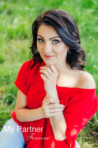 Dating Service to Meet Charming Ukrainian Girl Kristina from Zaporozhye, Ukraine