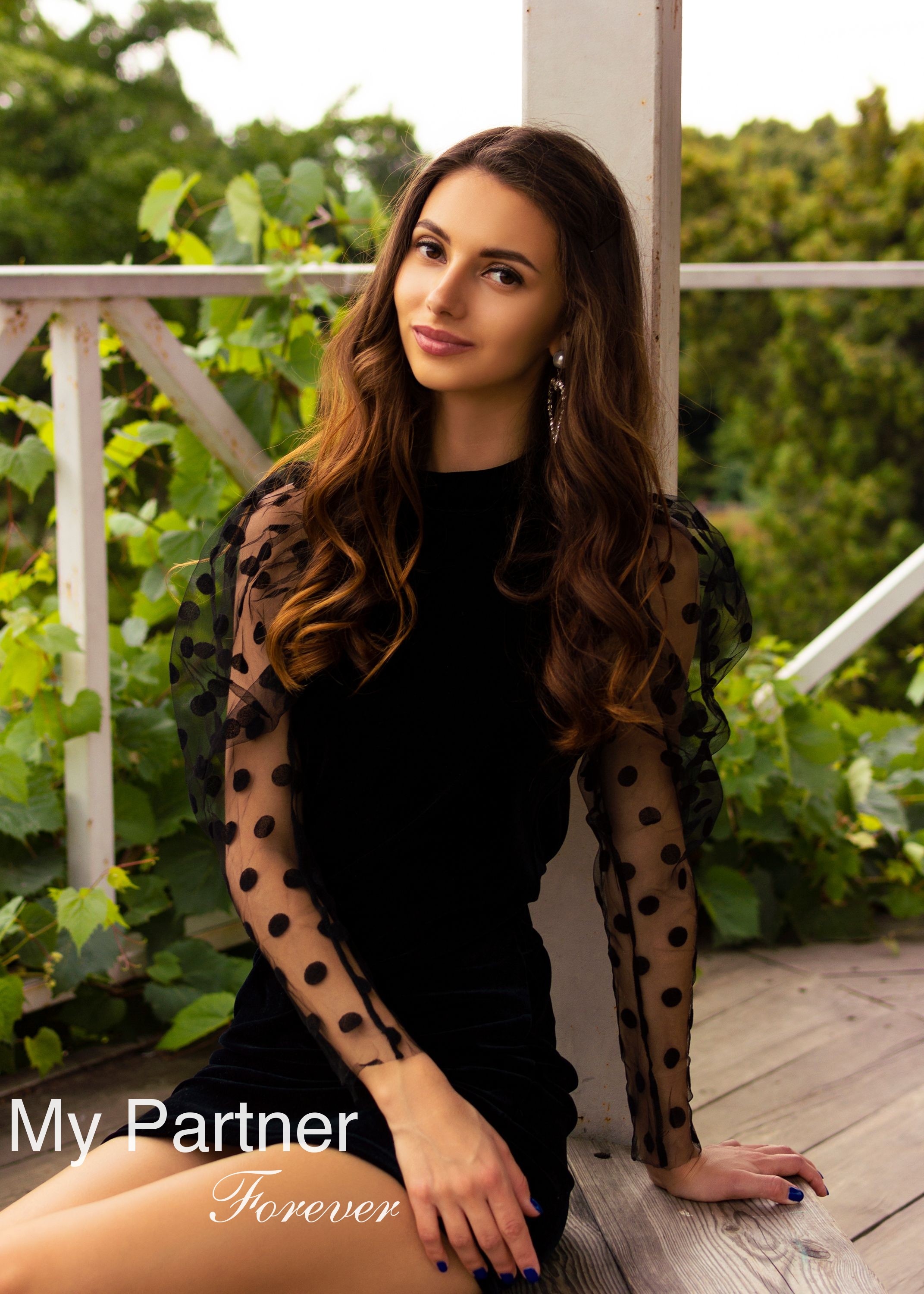 Dating Service to Meet Charming Ukrainian Woman Svetlana from Kiev, Ukraine