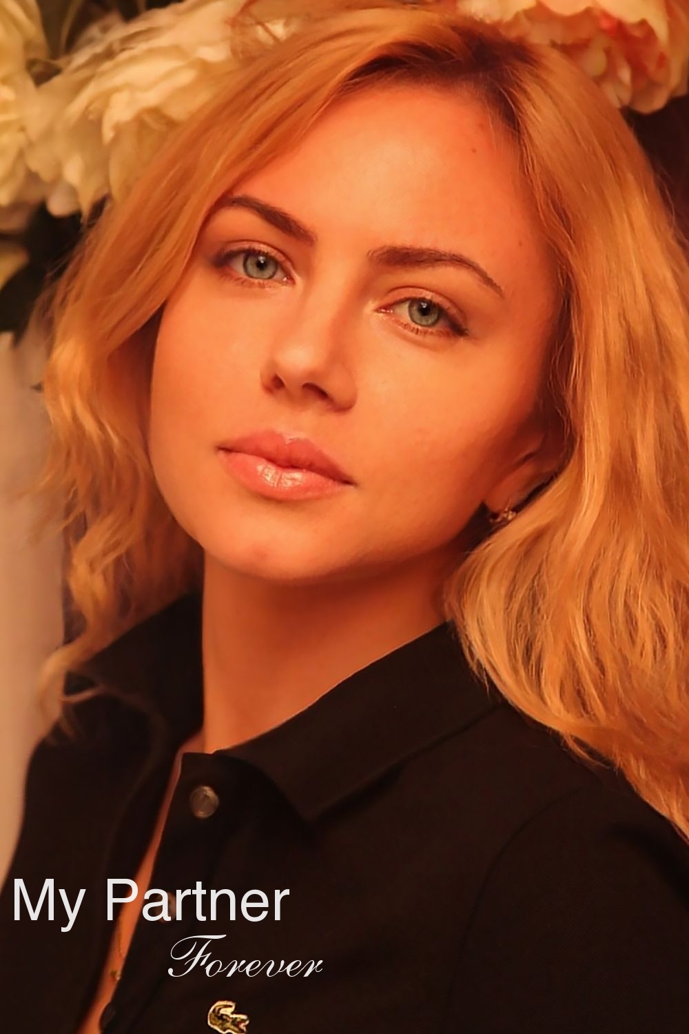 Dating Service to Meet Gorgeous Russian Woman Aleksandra from Almaty, Kazakhstan