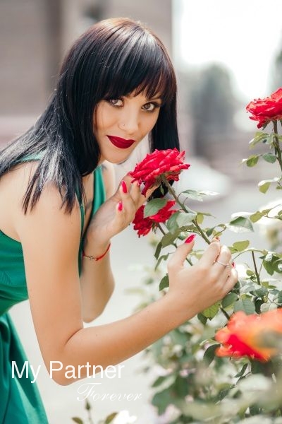 Dating Service to Meet Gorgeous Ukrainian Girl Romanna from Zaporozhye, Ukraine