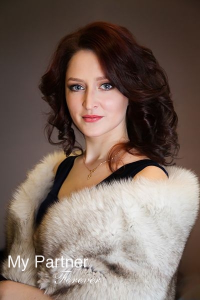 Dating Service to Meet Pretty Russian Lady Yuliya from Almaty, Kazakhstan