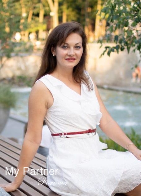 Dating Service to Meet Pretty Ukrainian Lady Anna from Alchevsk, Ukraine