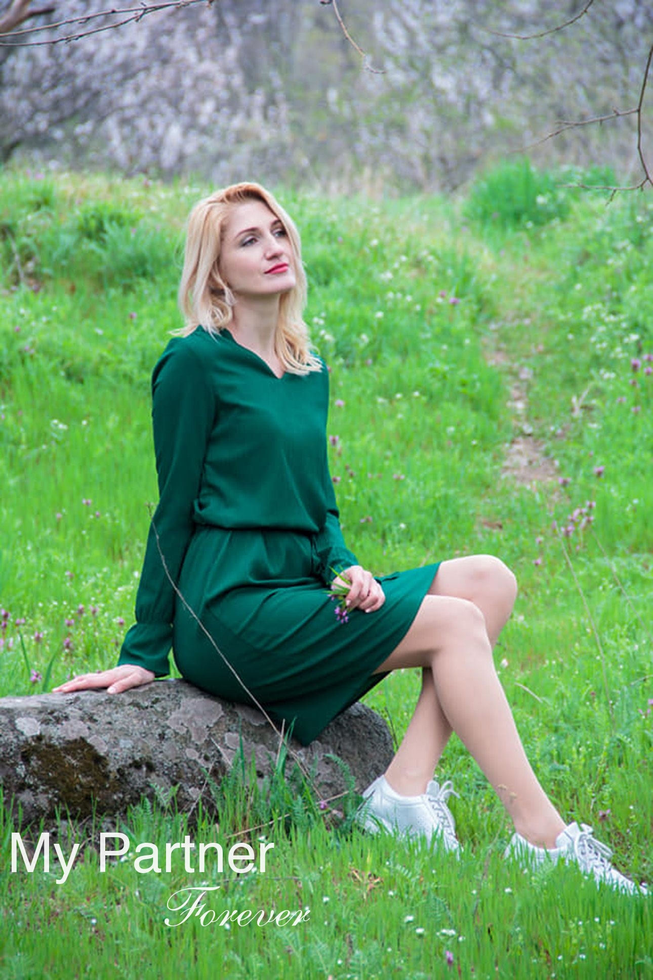 Dating Service to Meet Pretty Ukrainian Lady Elena from Zaporozhye, Ukraine