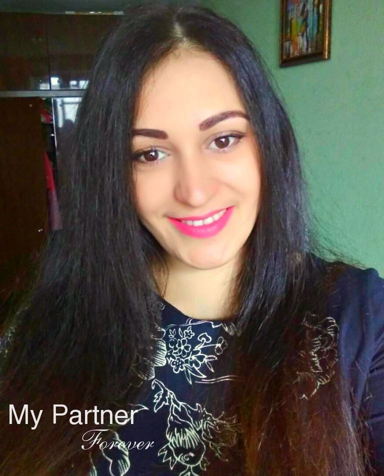 Dating Service to Meet Pretty Ukrainian Lady Irina from Vinnitsa, Ukraine