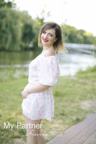 Dating Service to Meet Pretty Ukrainian Lady Nataliya from Zaporozhye, Ukraine