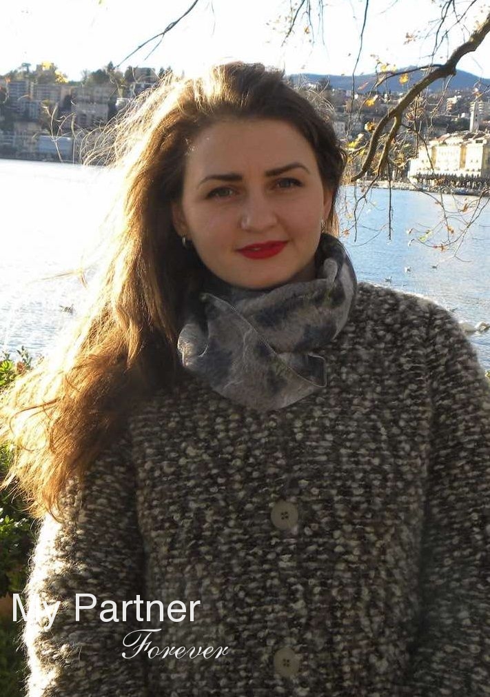 Dating Service to Meet Pretty Ukrainian Woman Lyubov from Odessa, Ukraine