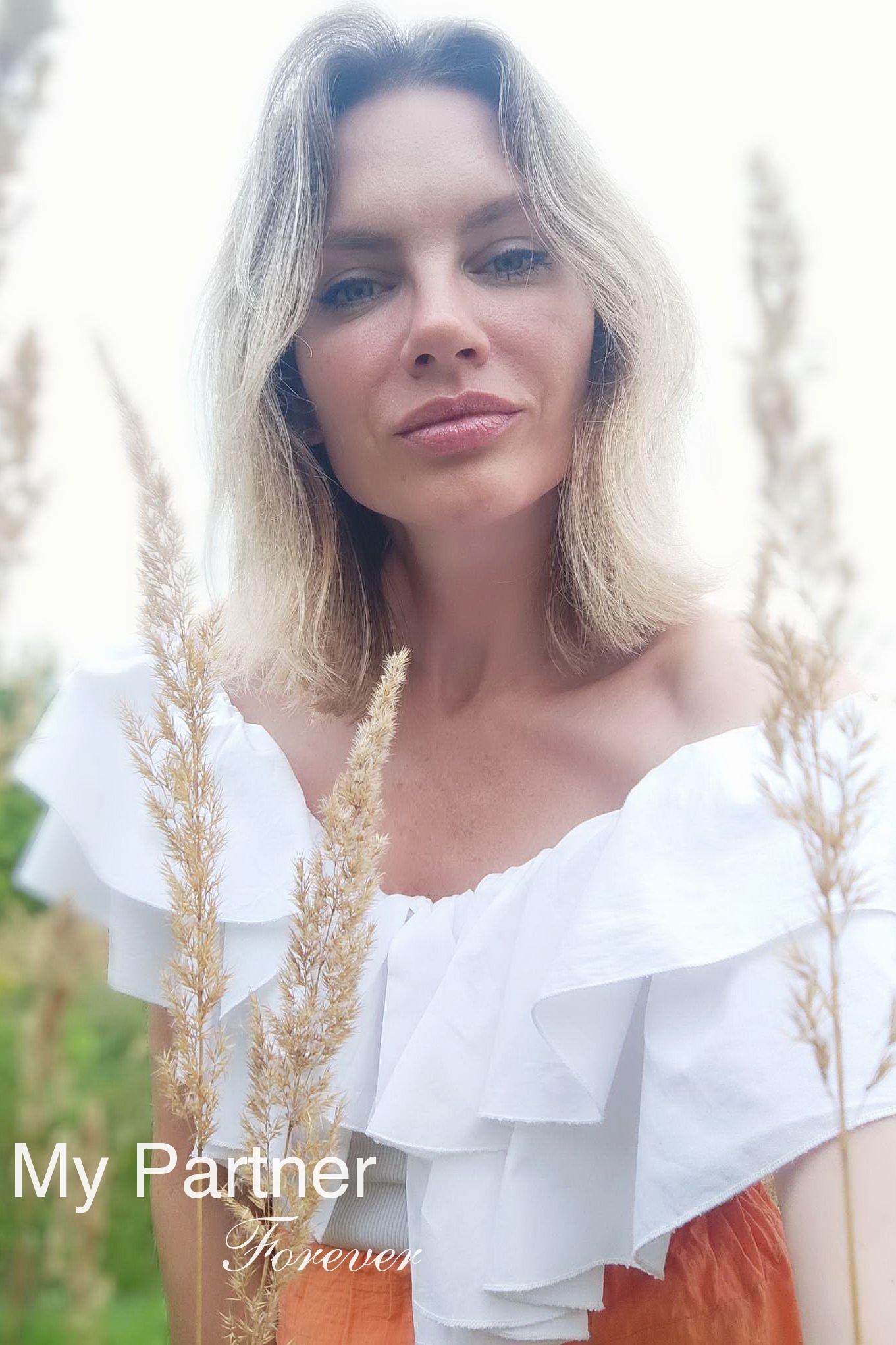 Dating Service to Meet Sexy Belarusian Lady Elena from Grodno, Belarus
