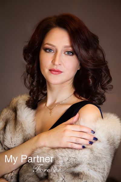 Dating Service to Meet Sexy Russian Lady Yuliya from Almaty, Kazakhstan