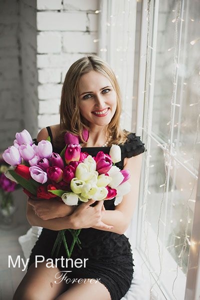 Dating Service to Meet Sexy Ukrainian Girl Irina from Zaporozhye, Ukraine