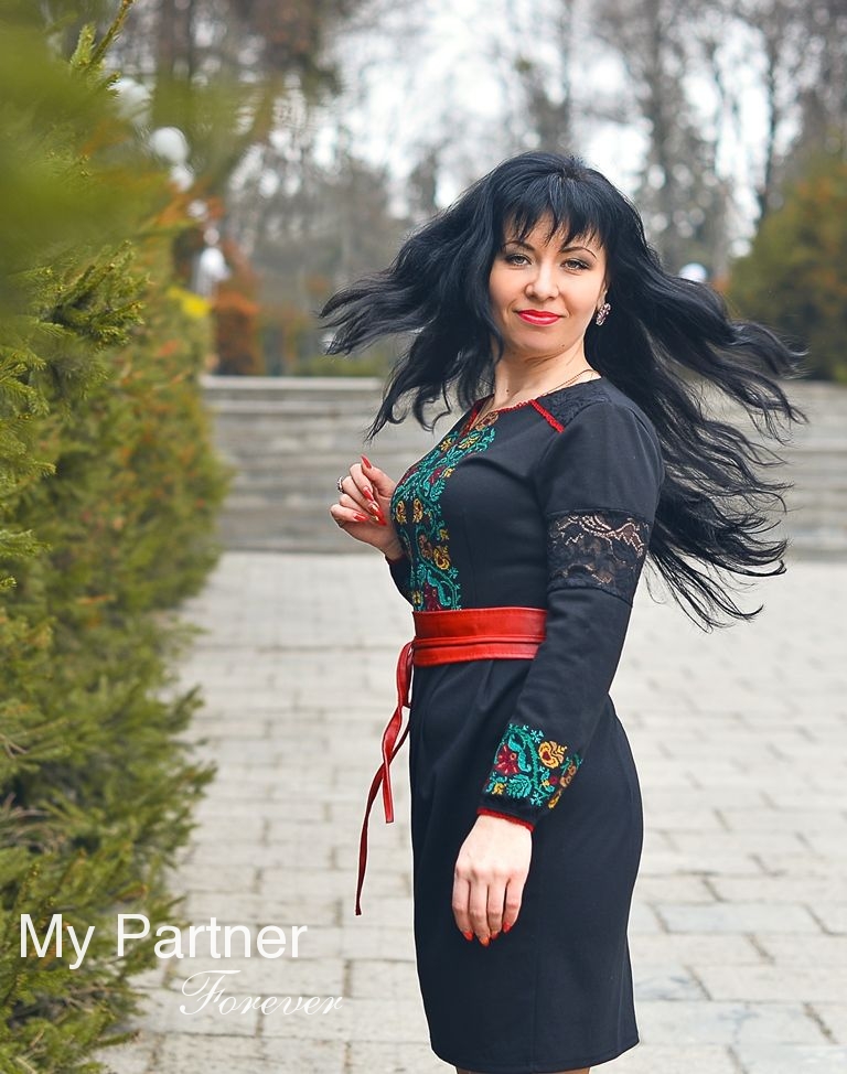 Dating Service to Meet Single Ukrainian Girl Lyudmila from Vinnitsa, Ukraine