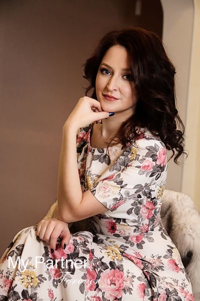 Dating Service to Meet Stunning Russian Lady Yuliya from Almaty, Kazakhstan