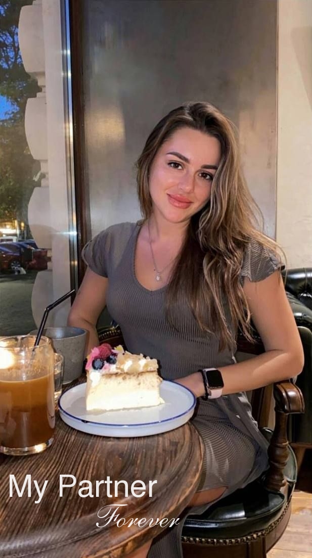 Dating Service to Meet Stunning Ukrainian Girl Lidiya from Odessa, Ukraine