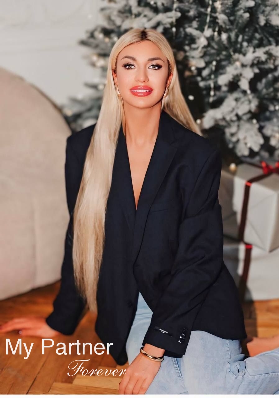 Dating Site to Meet Beautiful Ukrainian Girl Mariya from Ivano-Frankovsk, Ukraine