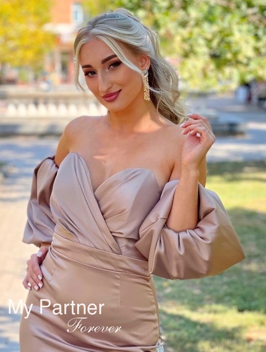 Dating Site to Meet Beautiful Ukrainian Woman Tatiyana from Dniepropetrovsk, Ukraine