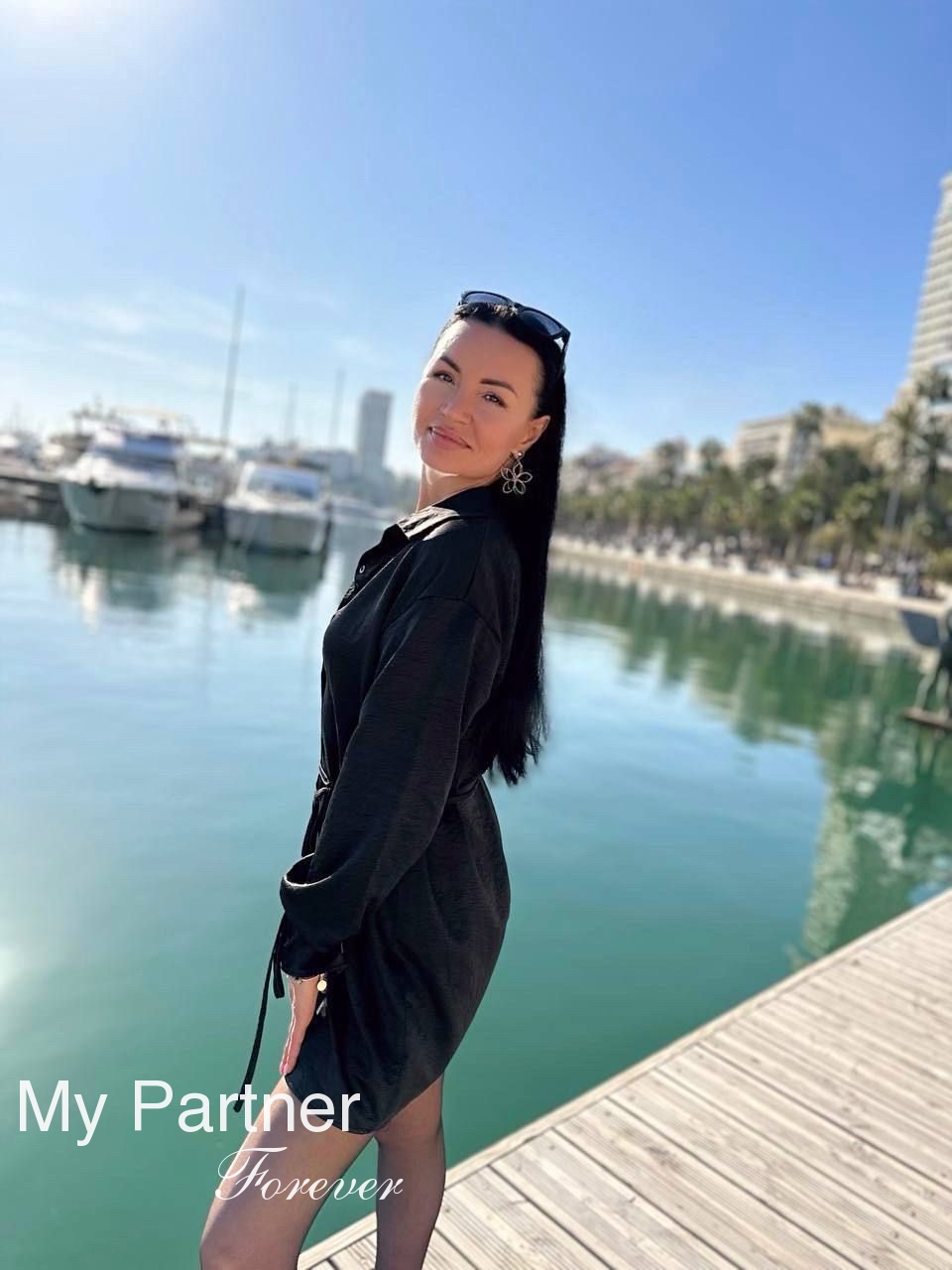 Dating Site to Meet Charming Ukrainian Woman Elena from Kherson, Ukraine