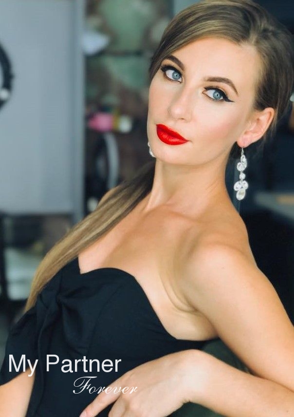 Dating Site to Meet Gorgeous Ukrainian Girl Alena from Kharkov, Ukraine