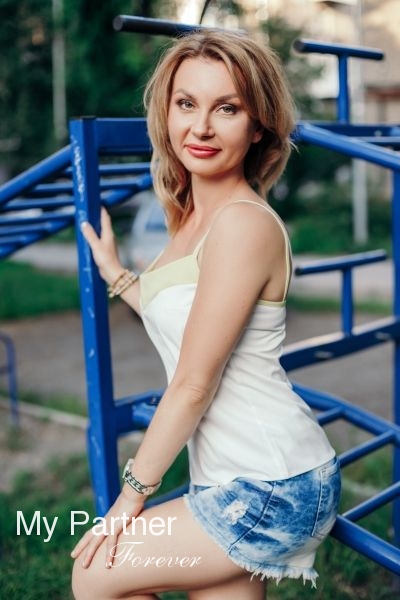 Dating Site to Meet Pretty Ukrainian Woman Yuliya from Zaporozhye, Ukraine