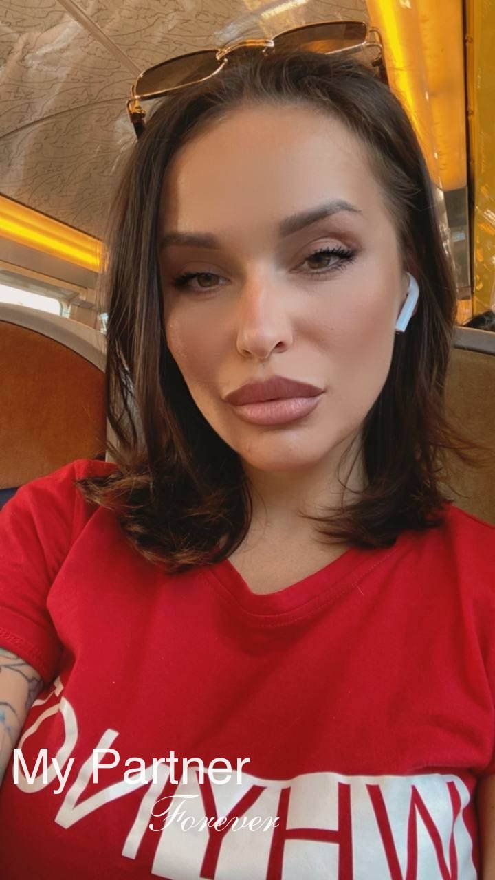 Dating Site to Meet Sexy Ukrainian Lady Anna from Kherson, Ukraine