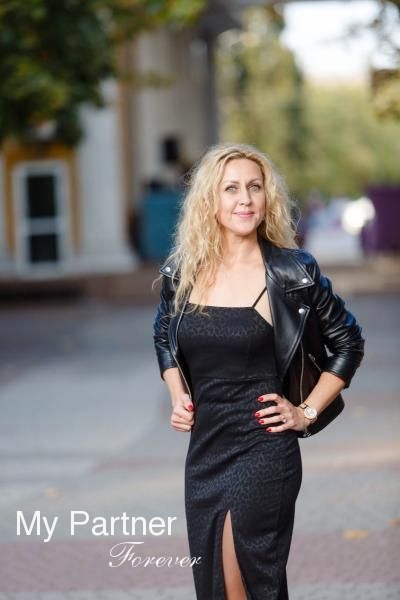 Dating Site to Meet Sexy Ukrainian Lady Nataliya from Zaporozhye, Ukraine