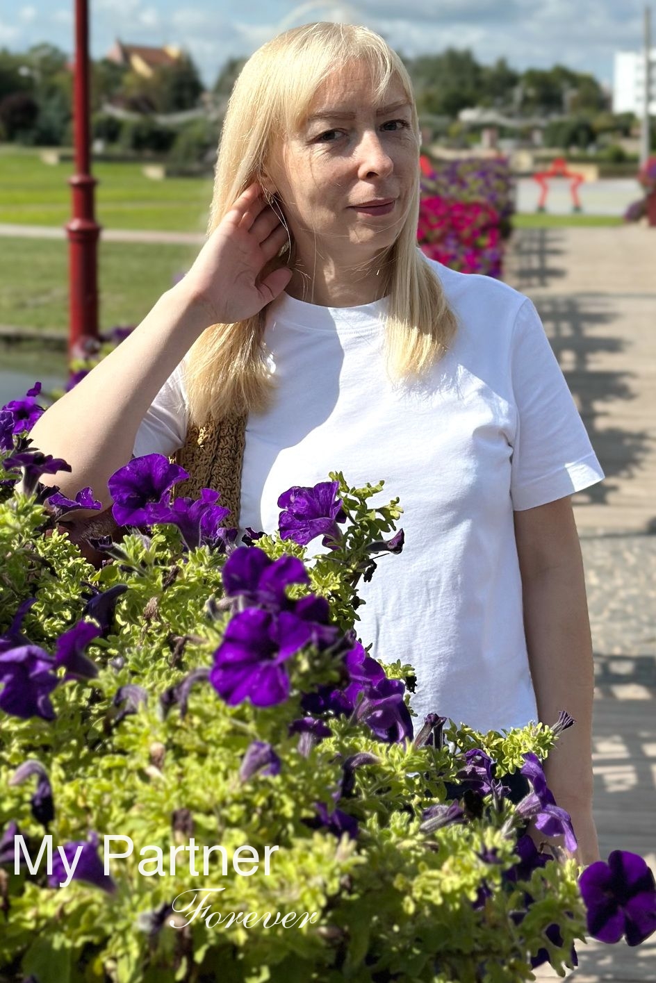 Dating Site to Meet Single Belarusian Woman Nadezhda from Lida, Belarus
