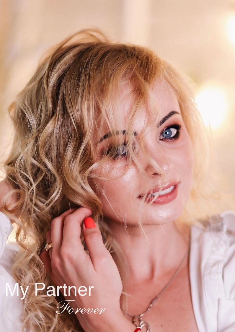 Dating Site to Meet Single Ukrainian Girl Yuliya from Vinnitsa, Ukraine