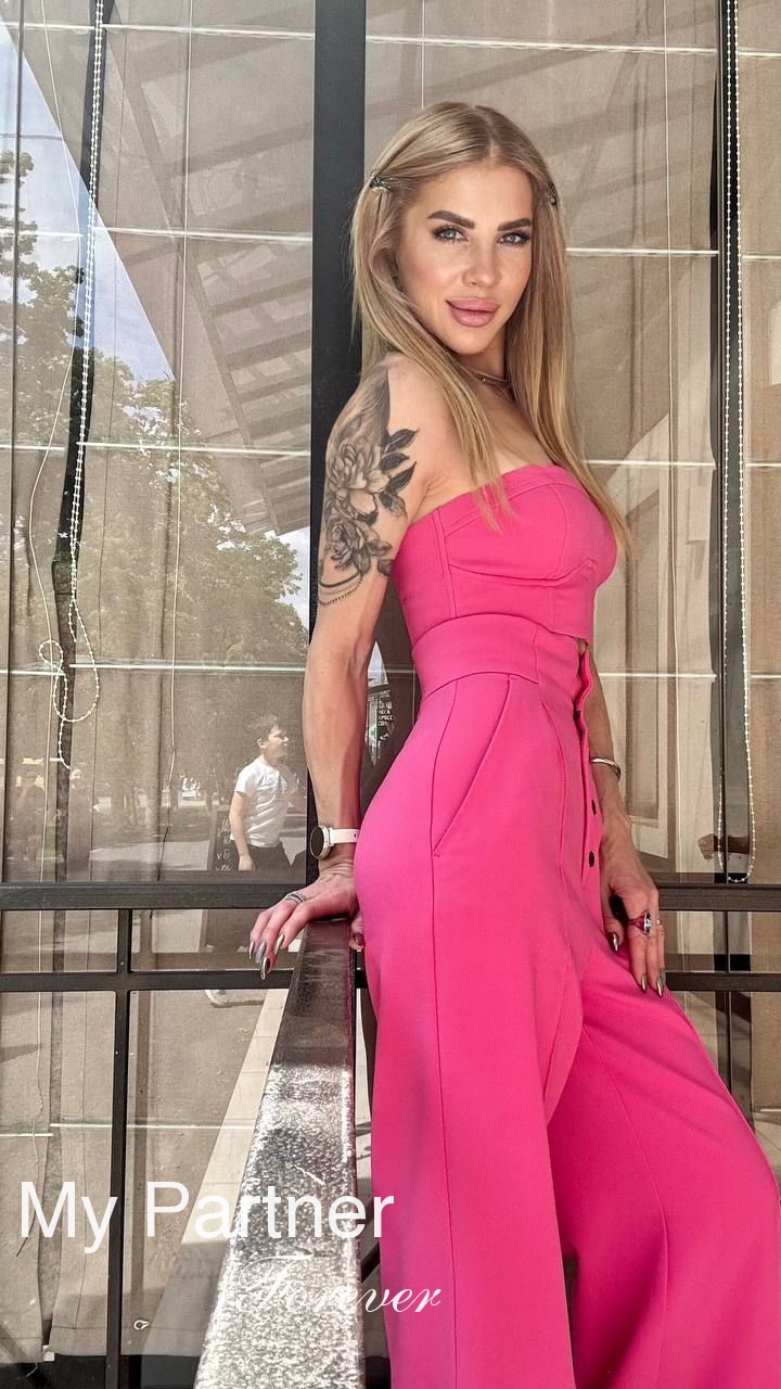 Dating Site to Meet Single Ukrainian Lady Elena from Kirovograd, Ukraine